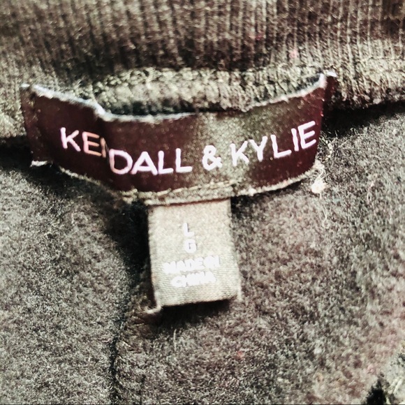 Kendall & Kylie Shorts and Crop Loungewear Set - Picture 6 of 10